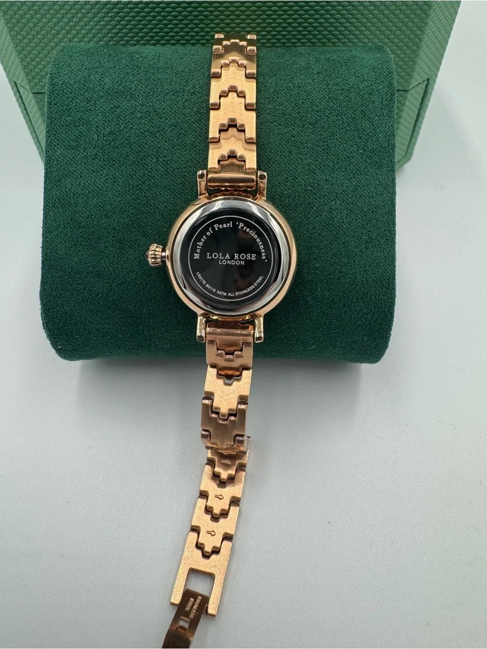 Show-stopper! LOLA ROSE, Rose-gold-tone Bracelet Watch, stunning ocean blue dial